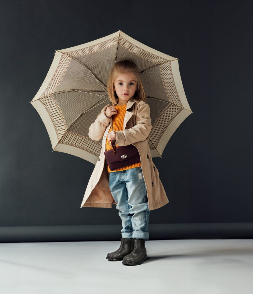 Chelsea szupinált talpú kislány csizma életkép esernyővel
